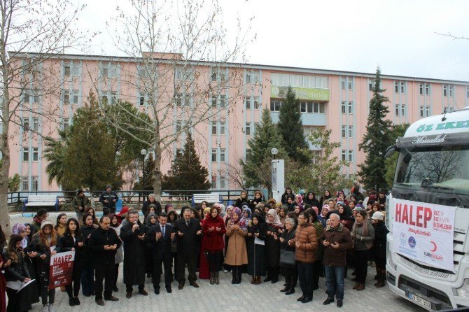 Pamukkale Üniversitesi Öğrencilerinden Halep’e 3 Yardım Tır’ı