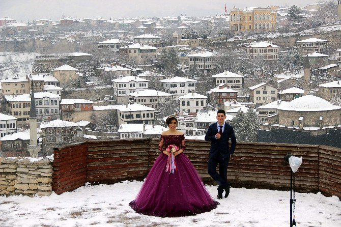 Safranbolu’da Kar Bir Başka Güzel