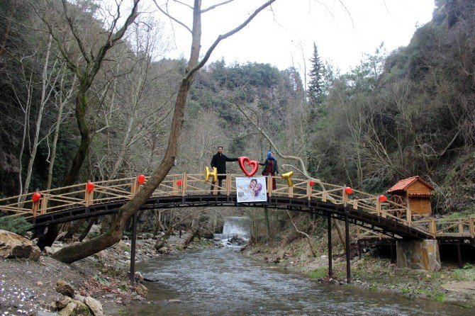 Kurşunlu Vadisi’nde Sürpriz Evlilik Teklifi