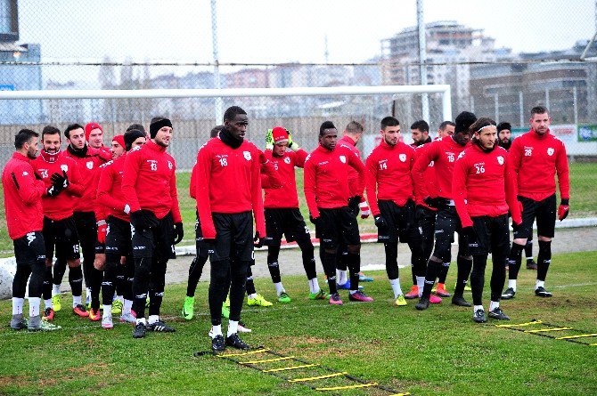 Samsunspor Ve Evkur Yeni Malatyaspor Aynı Yerde Çalıştı