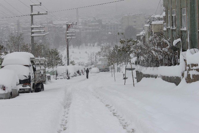 Siirt’te 180 Köy Yolu Ulaşıma Kapandı