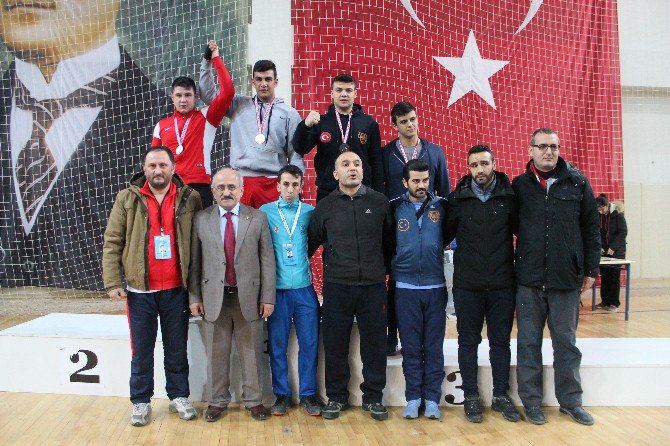 Yalova’da Ringin Genç Şampiyonları Belli Oldu