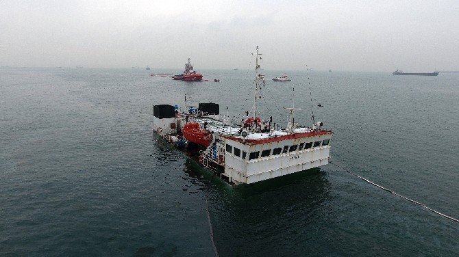 Zeytinburnu Açıklarında Batan Gemi Havadan Görüntülendi