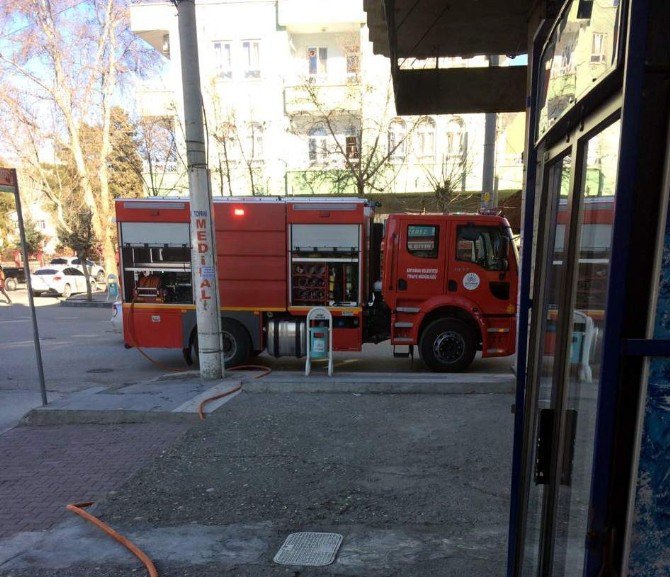 Havalandırma Boşluğunda Çıkan Yangın Söndürüldü