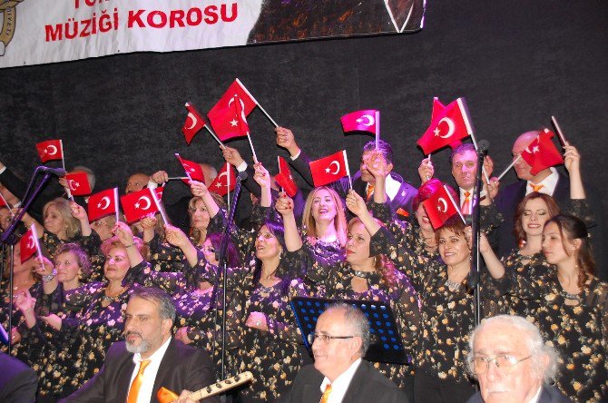 Çgc Türk Halk Müziği Korosu’ndan Türkü Şöleni