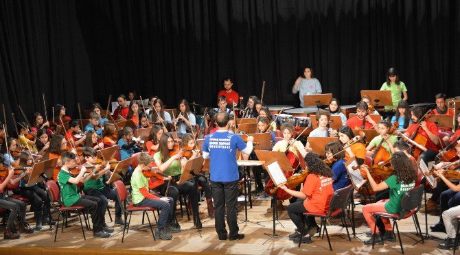 Çocuk Senfoni Orkestrası Bergama’da