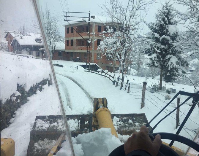 Of Belediyesi Kar Mücadelesinde