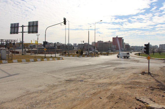 Çalışmayan Trafik Işıkları Sürücülere Zor Anlar Yaşatıyor