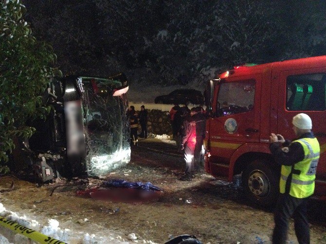 Bartın’da 3 Kişinin Öldüğü Otobüs Kazası Güvenlik Kamerasında