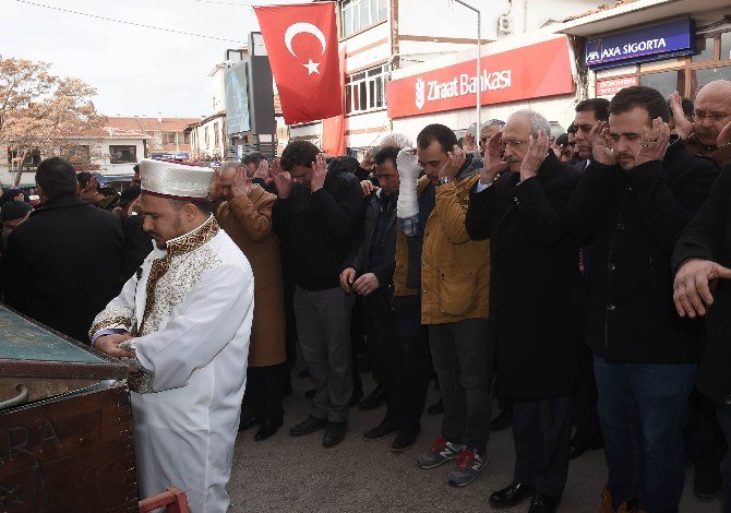 Chp Güdül İlçe Başkanı Uğur Öngay Son Yolculuğuna Uğurlandı