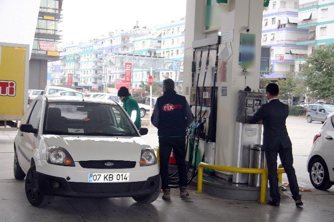 Polisin Aradığı Araç Benzin Bile Alamayacak