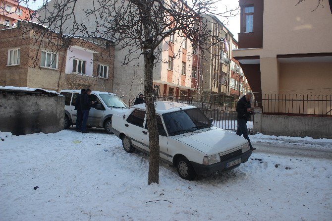 Polisin Kovaladığı Hırsızlar Aracı Bırakıp Kaçtı