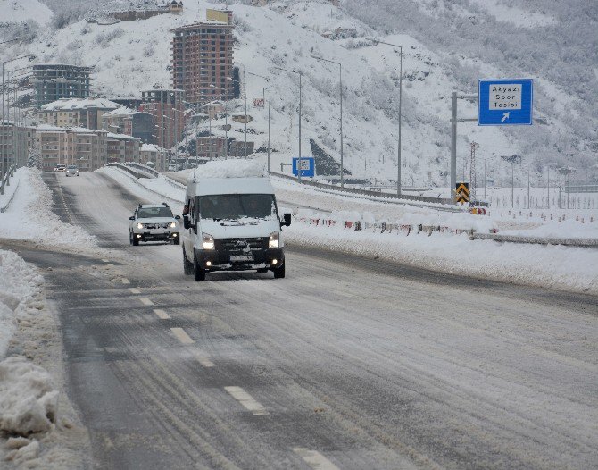 Trabzon’a Son 57 Yılın En Yoğun Kar Yağışı Gerçekleşti