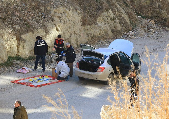 Polisten Kaçan Şüpheliler Yayayı Ezdi