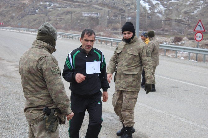 Güvenlik Korucusu Olabilmek İçin Soğuk Ter Döktüler