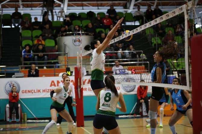 Kepez Belediyespor Voleybol Takımı Galibiyet Serisini 9’a Çıkardı