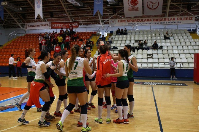 Kepez Belediyespor Voleybol Takımı Galibiyet Serisini 9’a Çıkardı