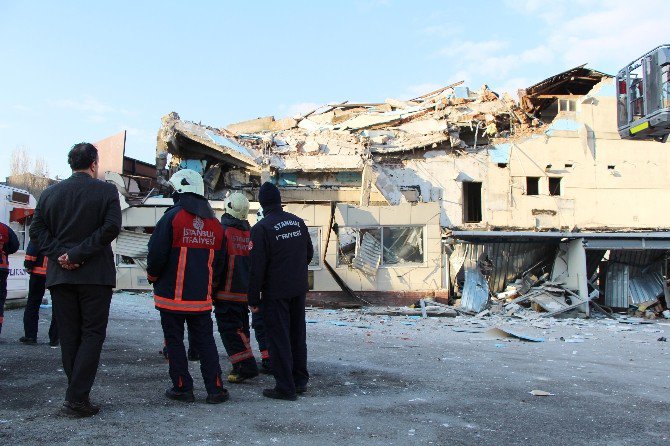 Beyoğlu’nda 3 Katlı Bina Çöktü