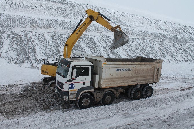 Btk Demiryolu Hattında Eksi 30’da Çalışıyorlar