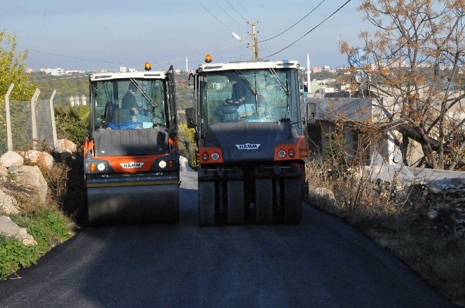 Erdemli’de Sıcak Asfalt Çalışmaları Devam Ediyor