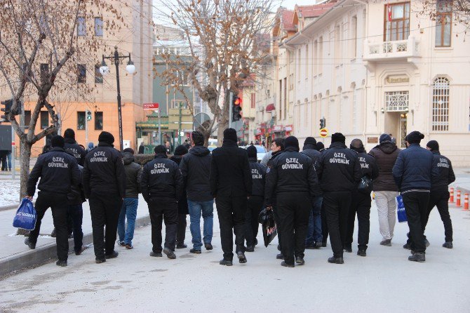 Özel Güvenlik Görevlilerinin Maaş İsyanı