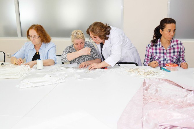 El Becerilerini Geliştiren Kadınlar, Aile Bütçesine Katkı Sağlıyor