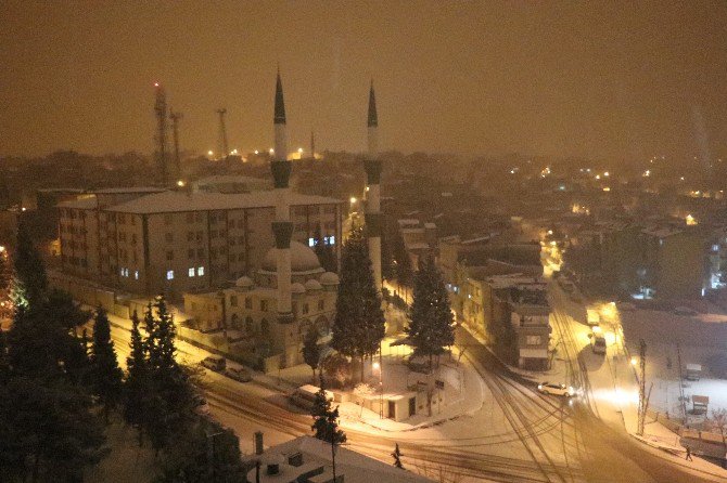 Kar Güneydoğu’da Etkili Oluyor