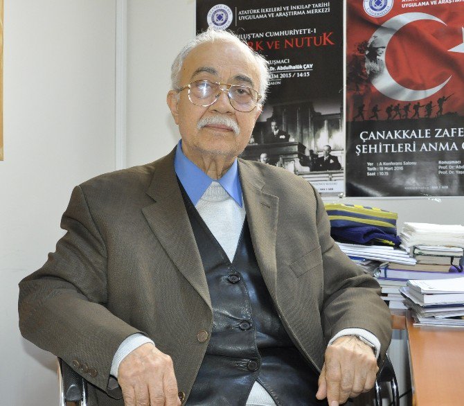 Prof. Dr. Abdulhalûk Mehmet Çay: “Avrupa Hatasından Dönüyor”