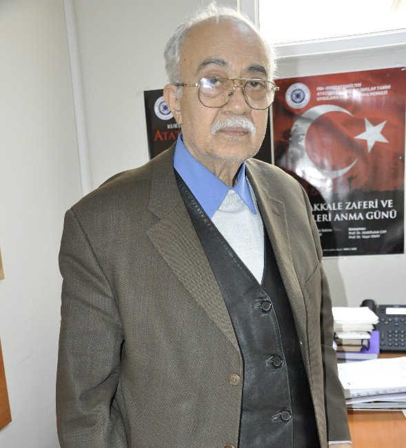 Prof. Dr. Abdulhalûk Mehmet Çay: “Avrupa Hatasından Dönüyor”