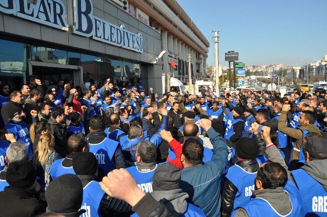 Karabağlar’da Belediye İşçileri Greve Gitti