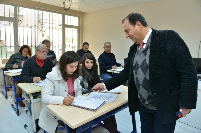 Konsem’de Yabancı Dil Kurslarına İlgi Büyük