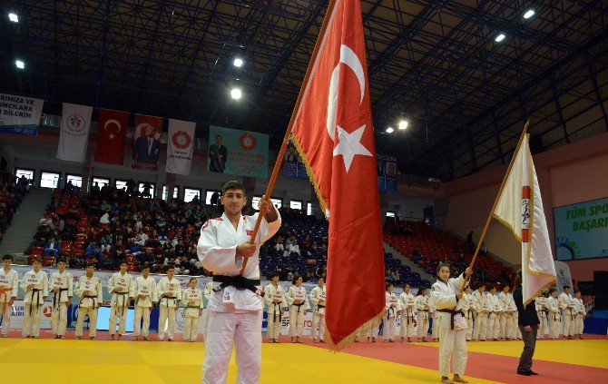 Manisa’nın Milli Sporcularından Bir Başarı Daha