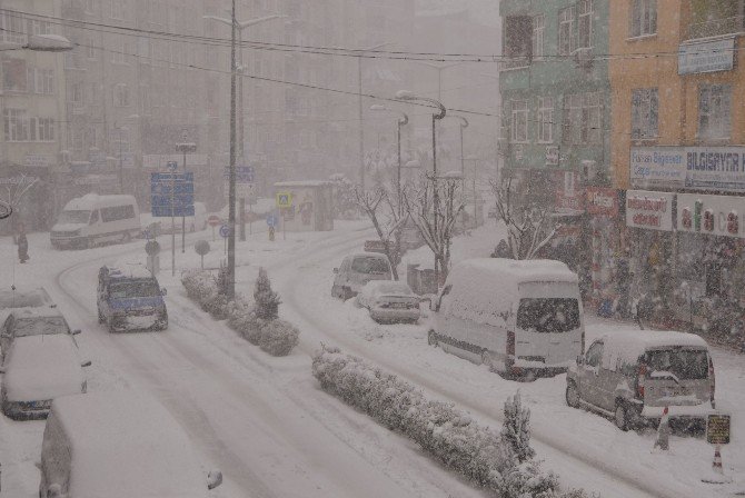 Bafra’da Kar Ve Buzlanma Hayatı Olumsuz Etkiledi