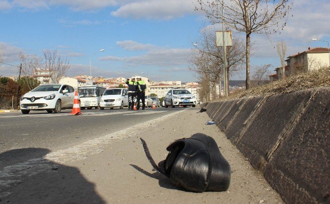 Ticari Aracın Çarptığı Kadın Öldü