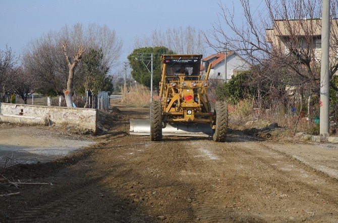 Avşar Ve Irlamaz’ın Yolları Bakımdan Geçirildi