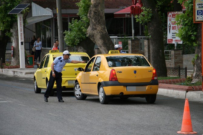 Fahiş Ücret Alan Taksi Şoförlerine Ceza