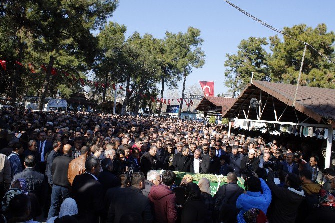 İş Adamının Yakılarak Öldürülen Oğlu Son Yolculuğuna Uğurlandı