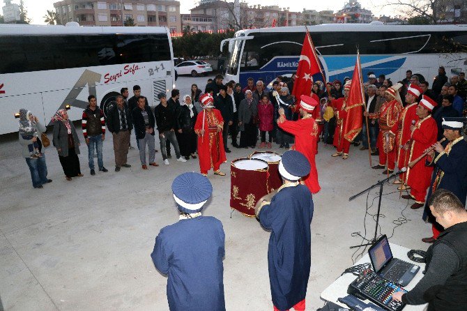 Antalya’da Asker Adayları Mehter Takımıyla Uğurlandı