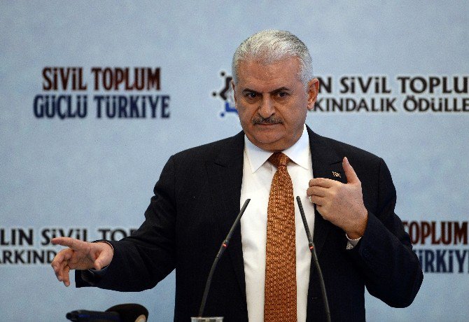 Başbakan Yıldırım’dan Kılıçdaroğlu’na: "Demokrasiyi Sindireceksin Kardeşim"