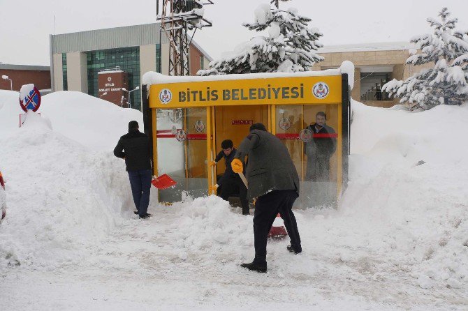 Bitlis Belediyesinden Karla Mücadele Çalışması