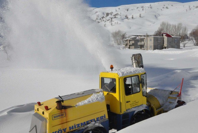 Bitlis’te 257 Köy Yolu Ulaşıma Kapandı