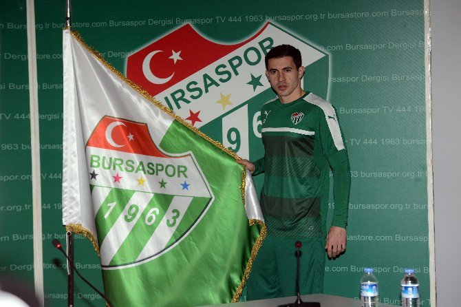 Bursaspor Ara Transferde 3 İsmi Kadrosuna Kattı