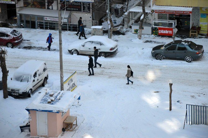 Diyarbakır’da Kar Hayatı Olumsuz Etkiledi