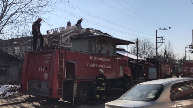 Çatı Yangını Korkuttu