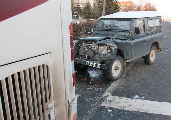 Elazığ’da Trafik Kazası: 4 Yaralı