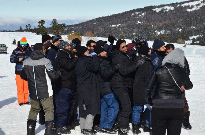 Arap Turistlerin Kar Safarisi Keyfi