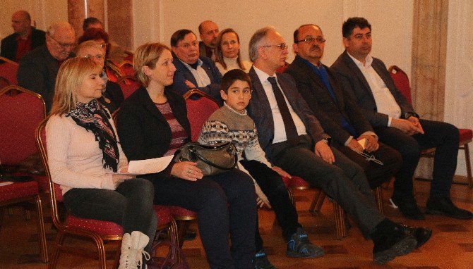 Budapeşte’de Türk Kökenli 6 Bin Halk Türküsü Arşivi Tanıtıldı