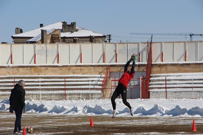 Nevşehirspor, Aksarayspor Maçına Hazırlanıyor