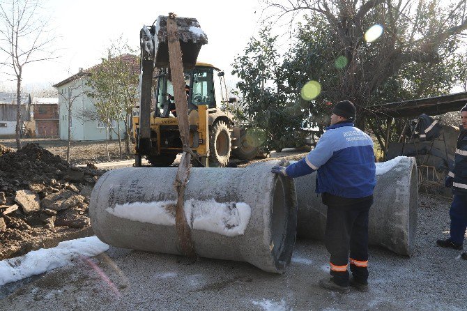 Pazarköy Mahallesi Alt Yapı Çalışmaları Devam Ediyor