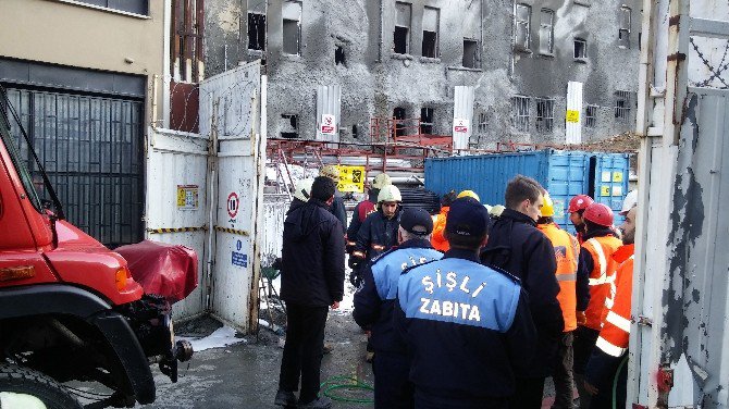 Şişli’de Hastane Ek Bina İnşaatında Korkutan Yangın